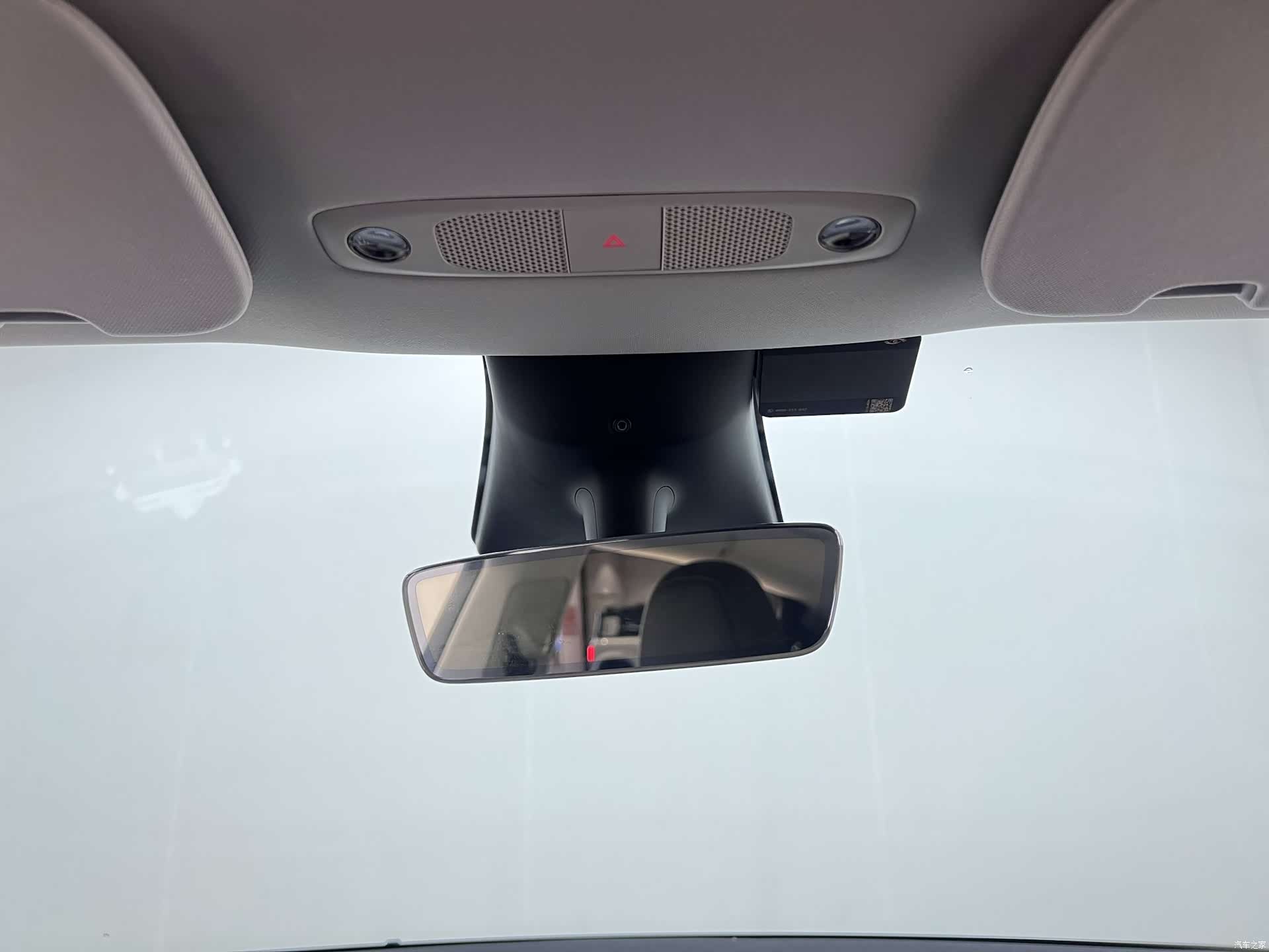 Tesla Model Y, 2023 24