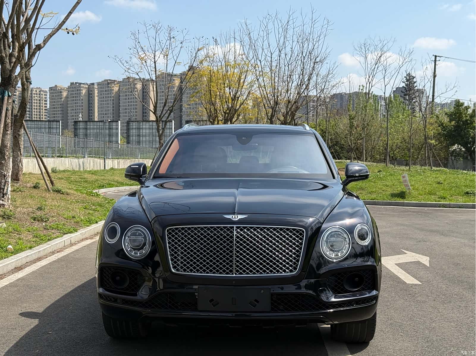 Bentley Bentayga, 2016 2