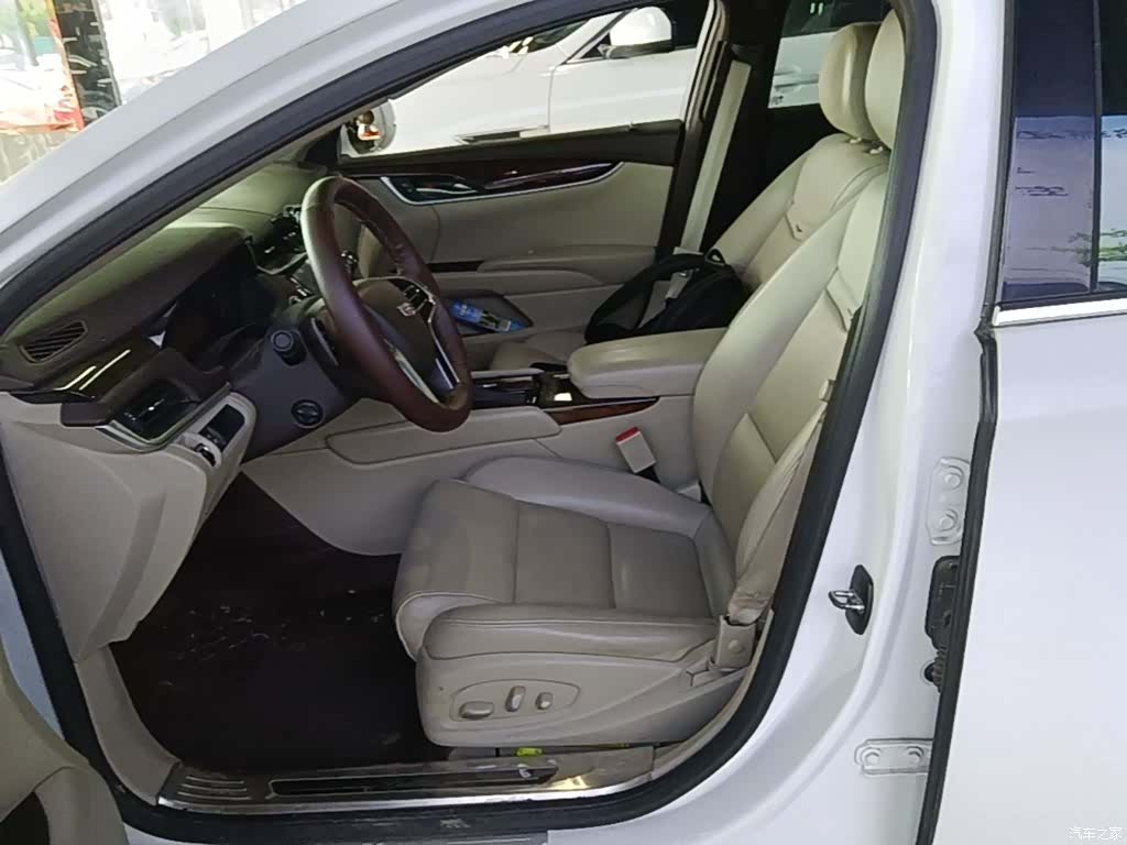 Cadillac XTS, 2017 15