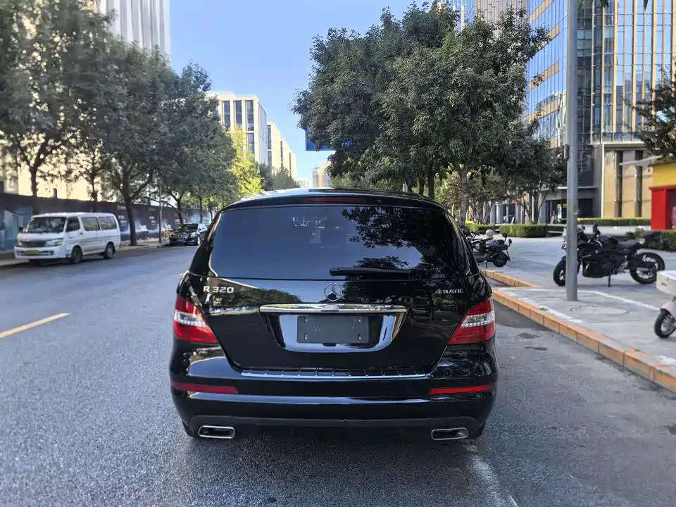 Mercedes-Benz R-class
