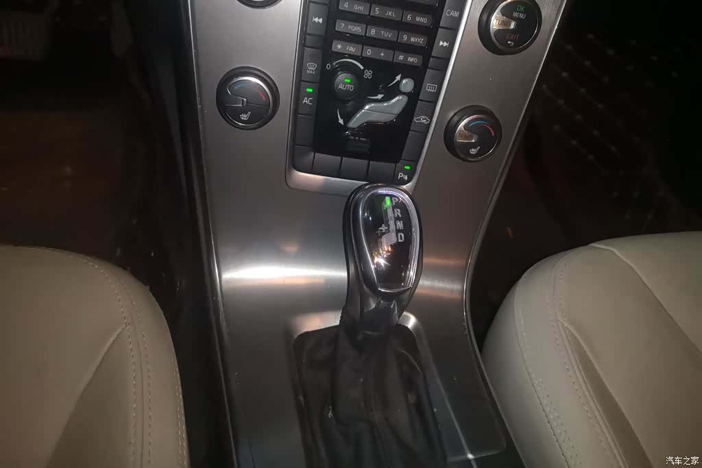 Volvo XC60, 2012 16