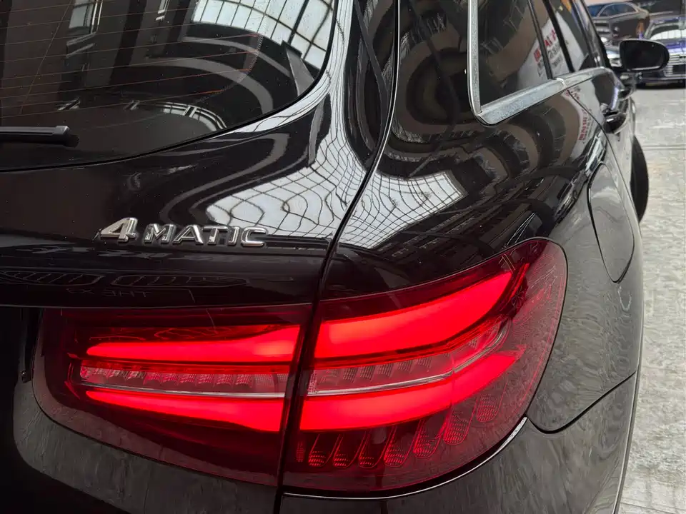 Mercedes-Benz GLC Mercedes-Benz GLC