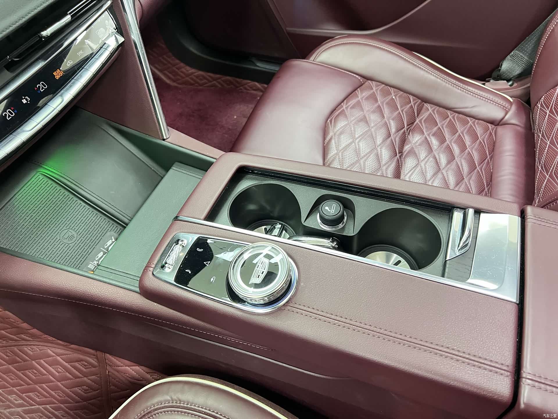 Cadillac CT6, 2023 27