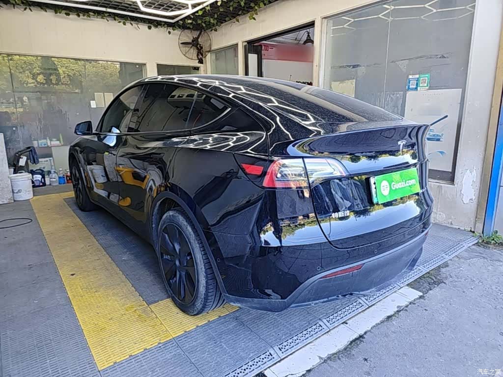 Tesla Model Y, 2023 все фото