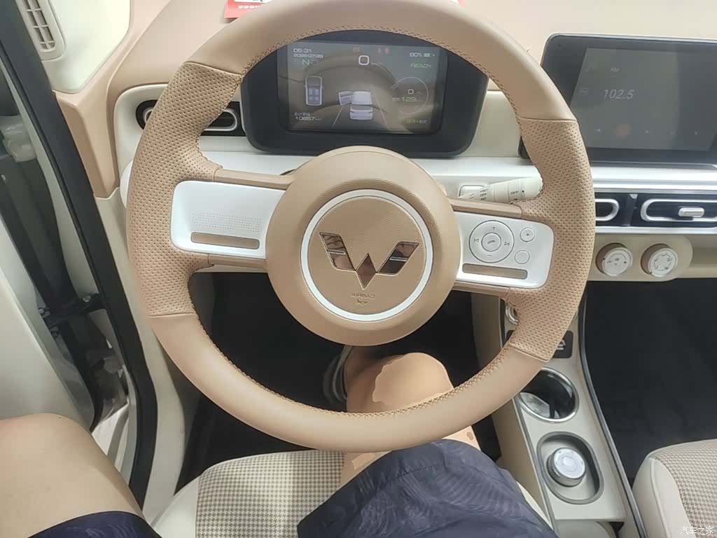 Wuling MINIEV, 2024 11