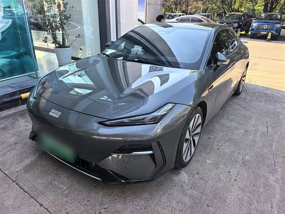 Geely Galaxy Galaxy E8