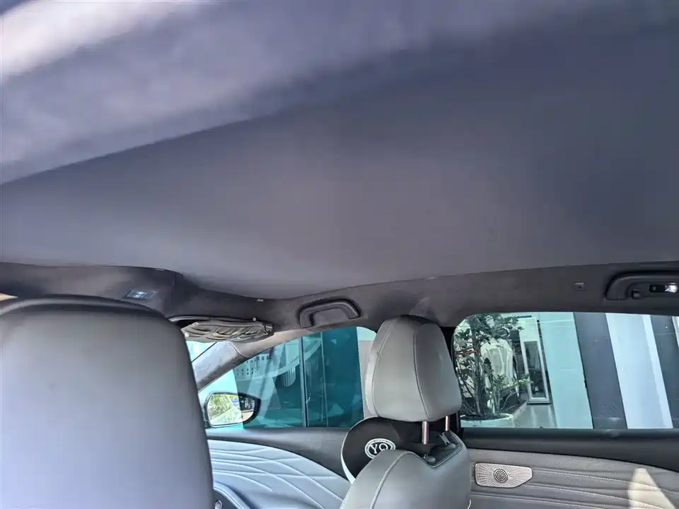 Geely Galaxy Galaxy E8