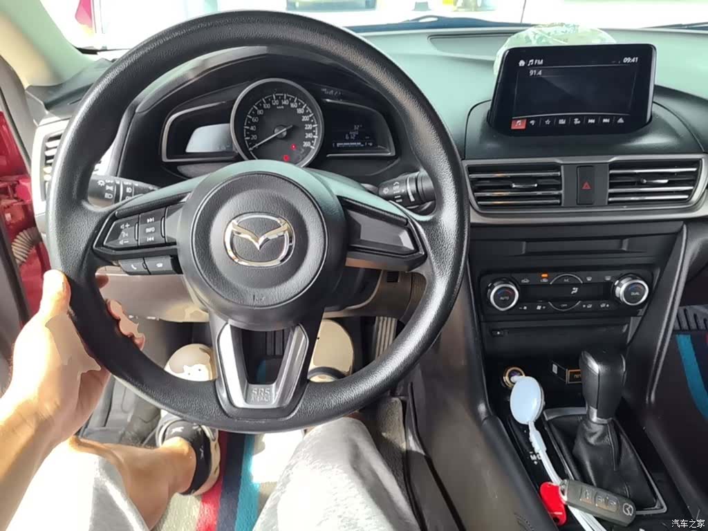 Mazda Mazda3, 2018 10