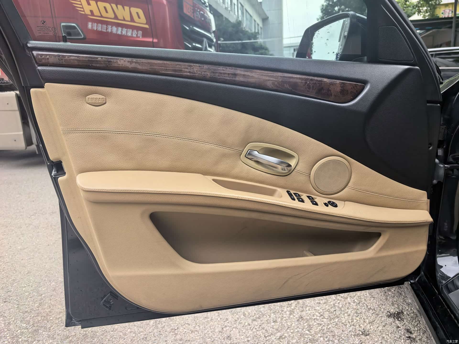 BMW 5 Series, 2010 13