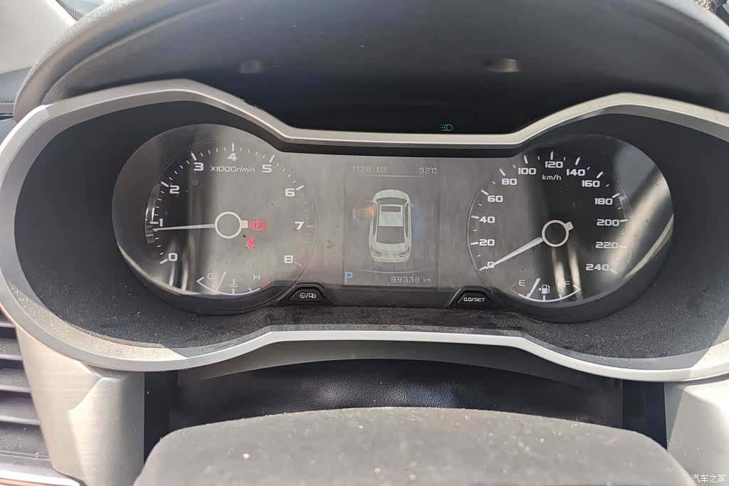 Geely Emgrand, 2017 14