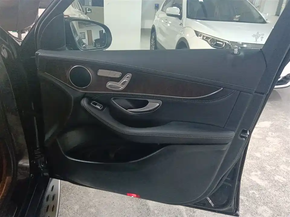 Mercedes-Benz GLC Mercedes-Benz GLC
