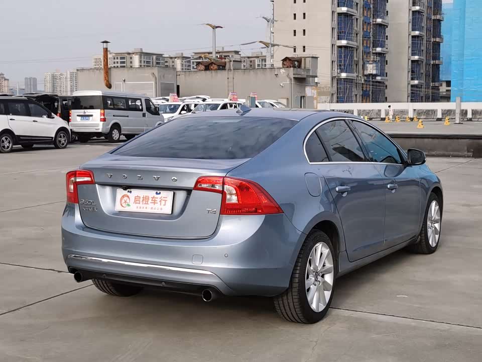 Volvo S60
