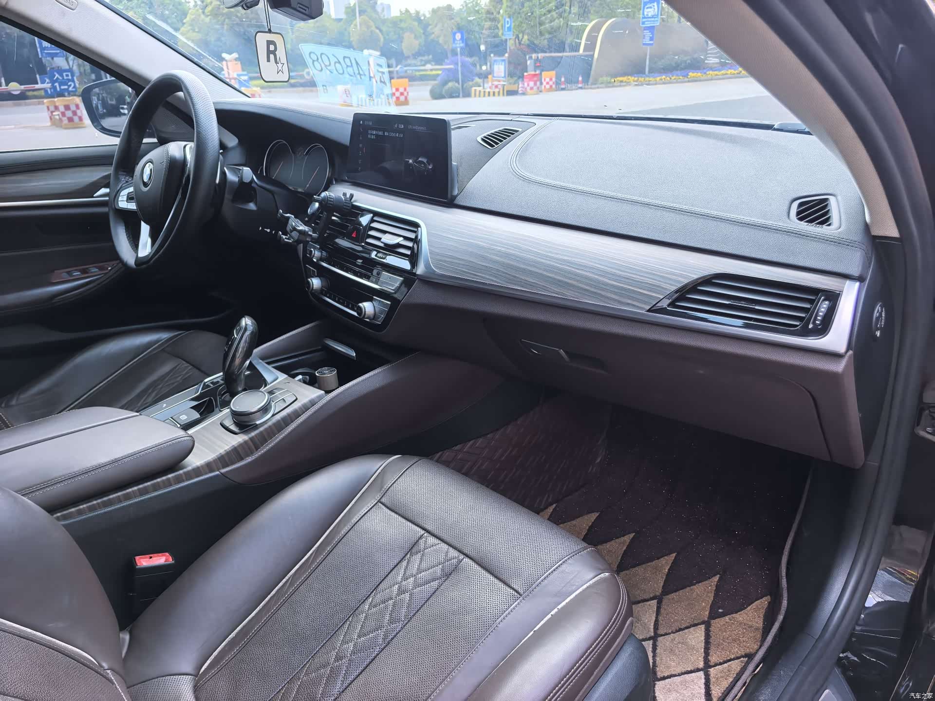 BMW 5 Series, 2018 10