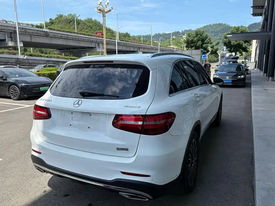 Mercedes-Benz GLC Mercedes-Benz GLC