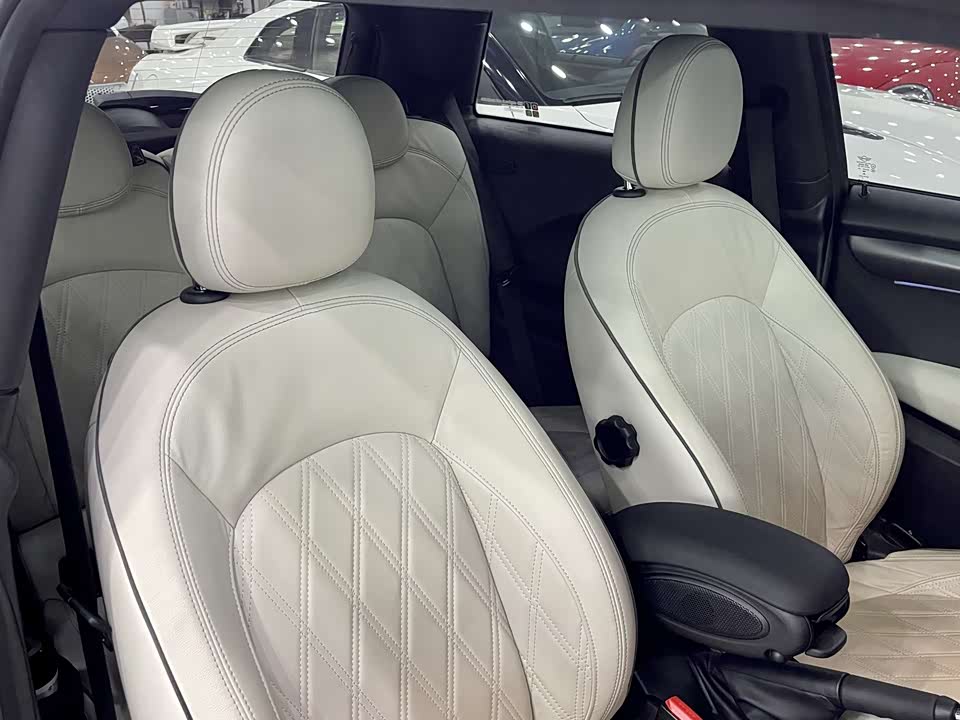 MINI JCW