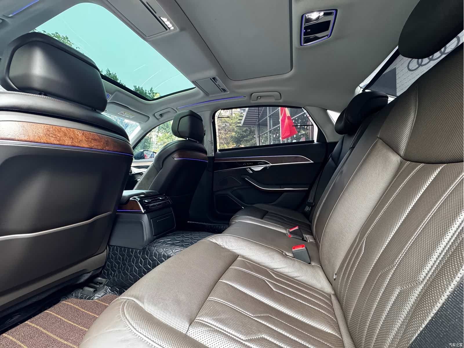Audi A8L, 2021 7