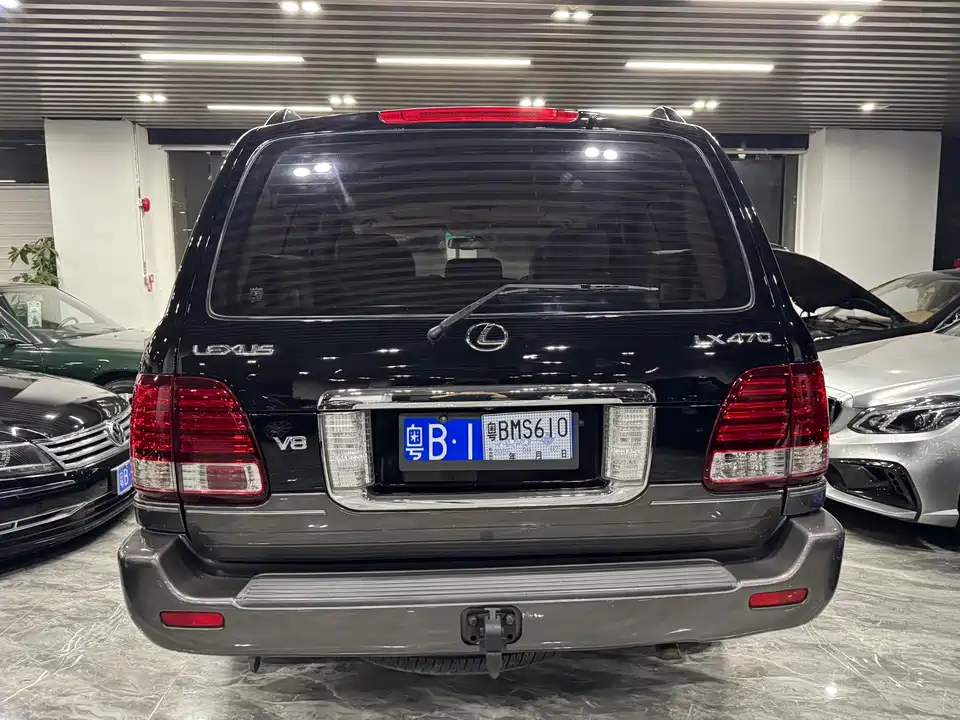 Lexus LX