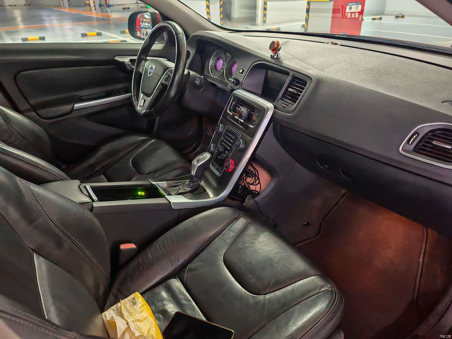 Volvo V60, 2013 все фото