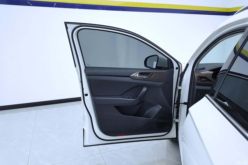 Volkswagen Tharu, 2021 7