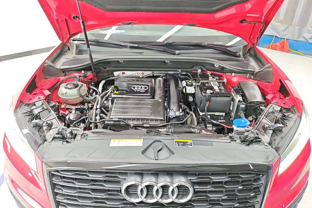 Audi Q2L, 2021 10