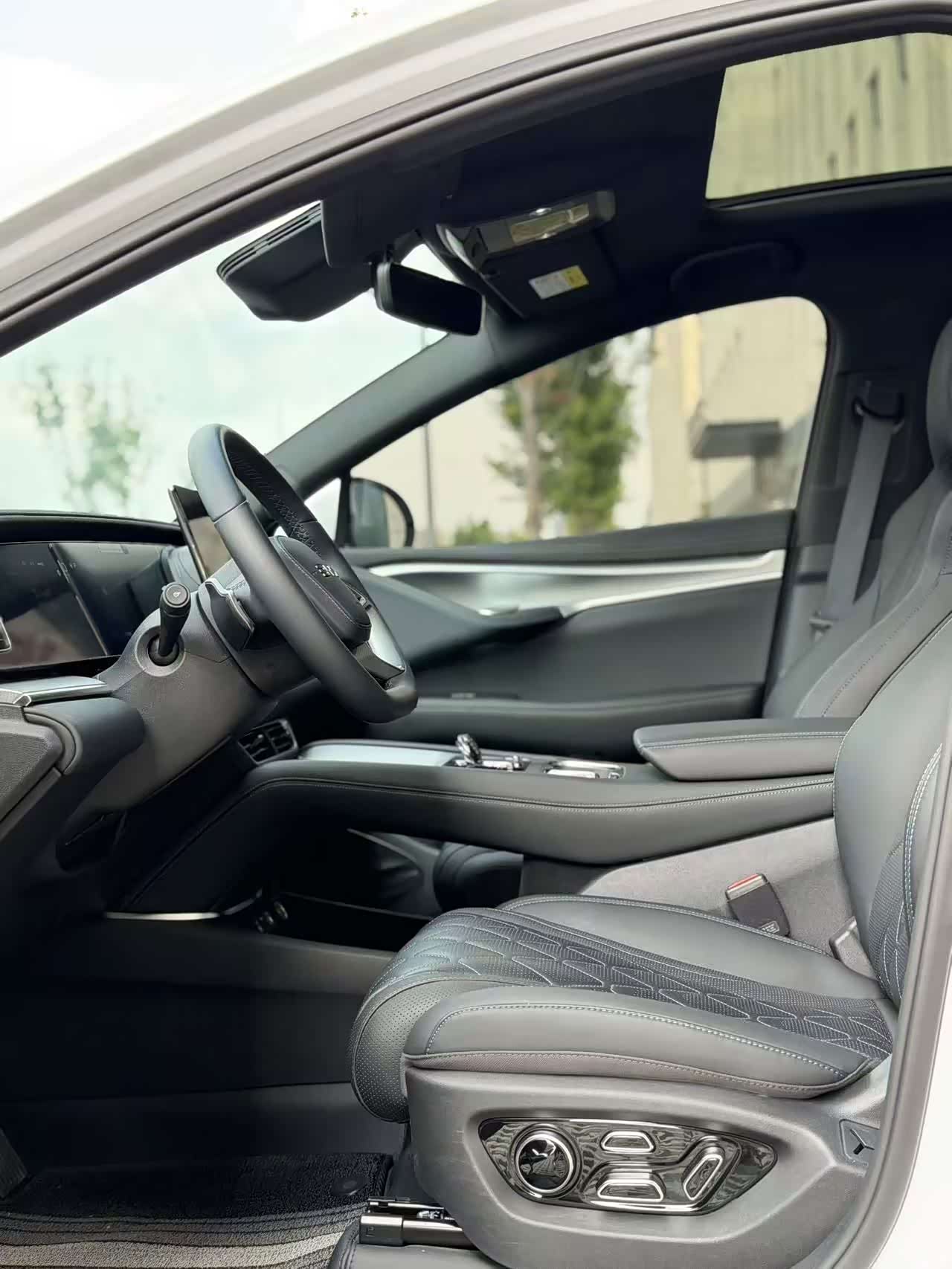 BYD HiAce, 2025 11