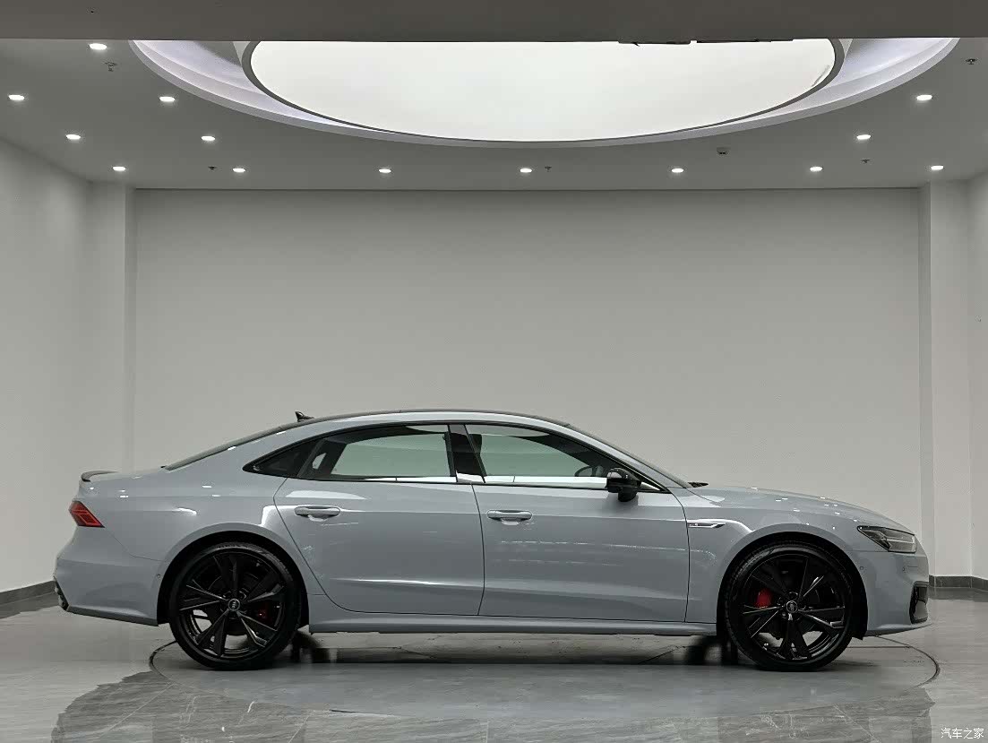 Audi A7L, 2025 4