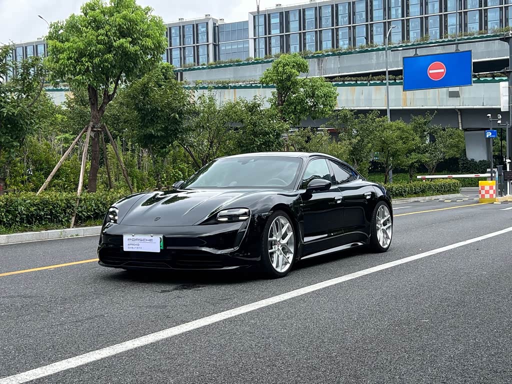 Porsche Taycan 2022 Taycan