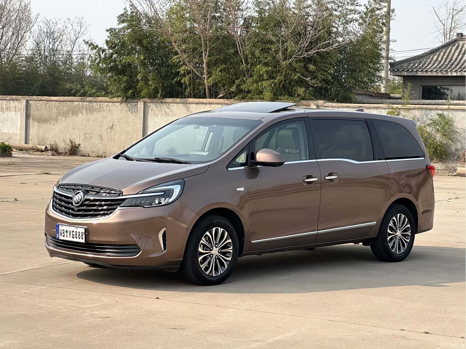 Buick GL8, 2020 1
