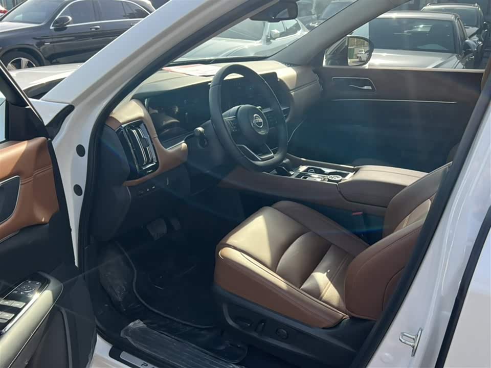 Nissan Exploring the land