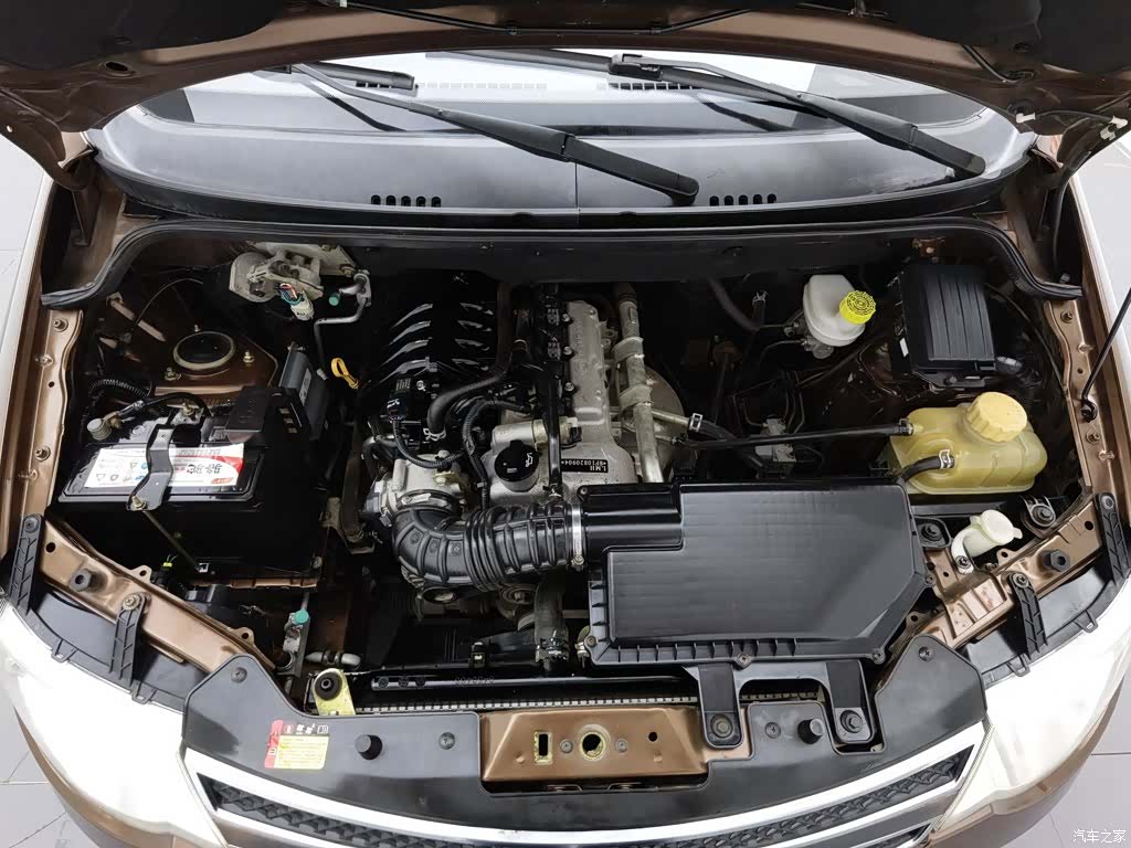 Wuling Hongguang, 2015 6