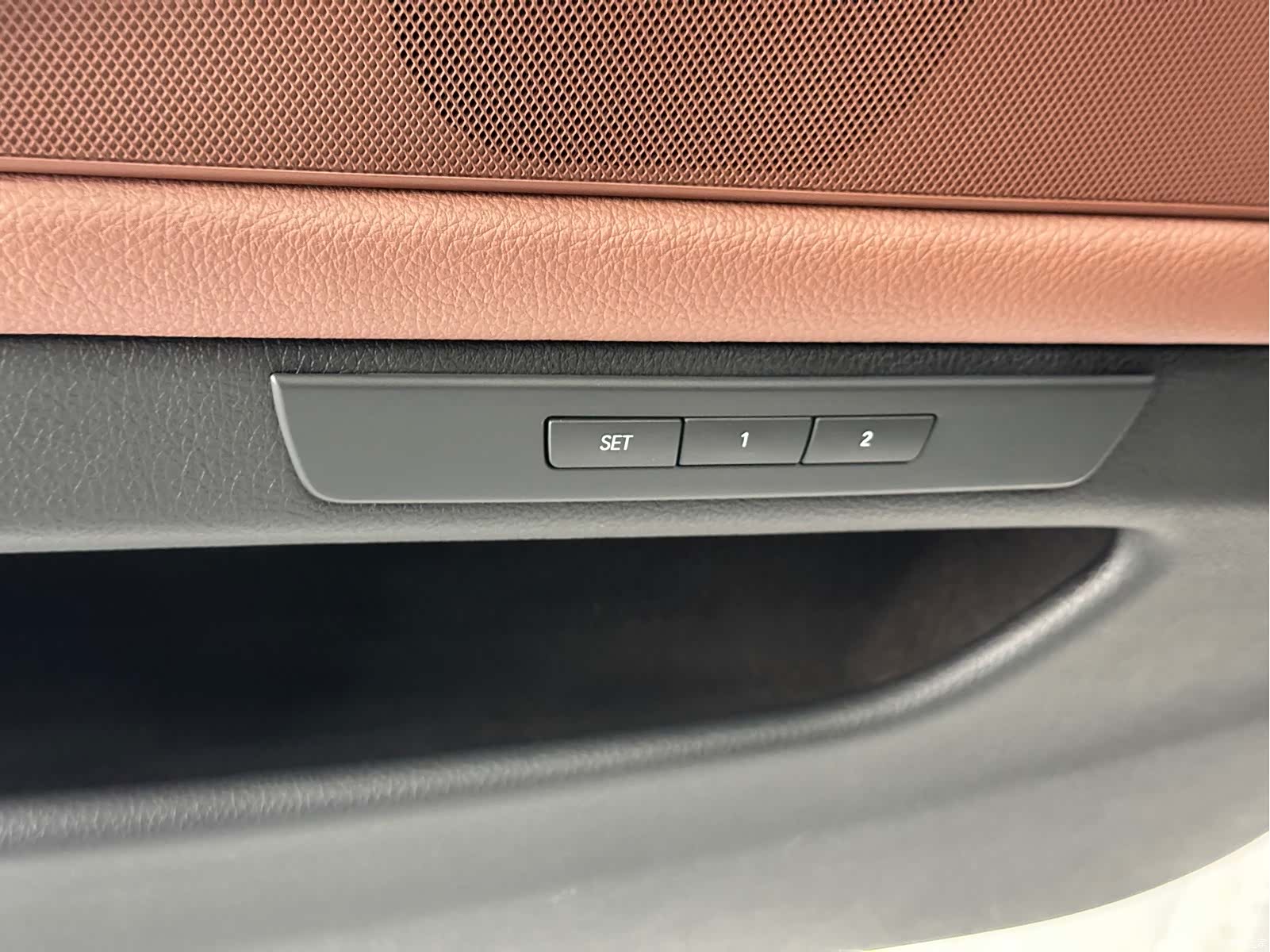 BMW 5 Series, 2016 23