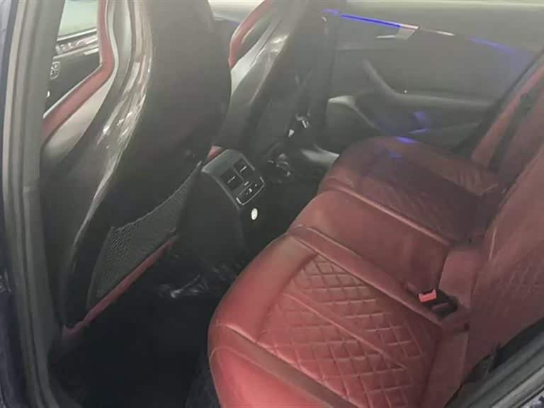 Audi S4 Audi S4