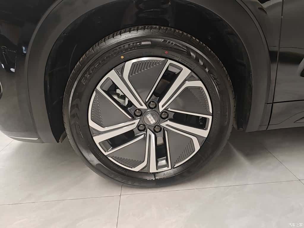 Geely 7, 2025 23