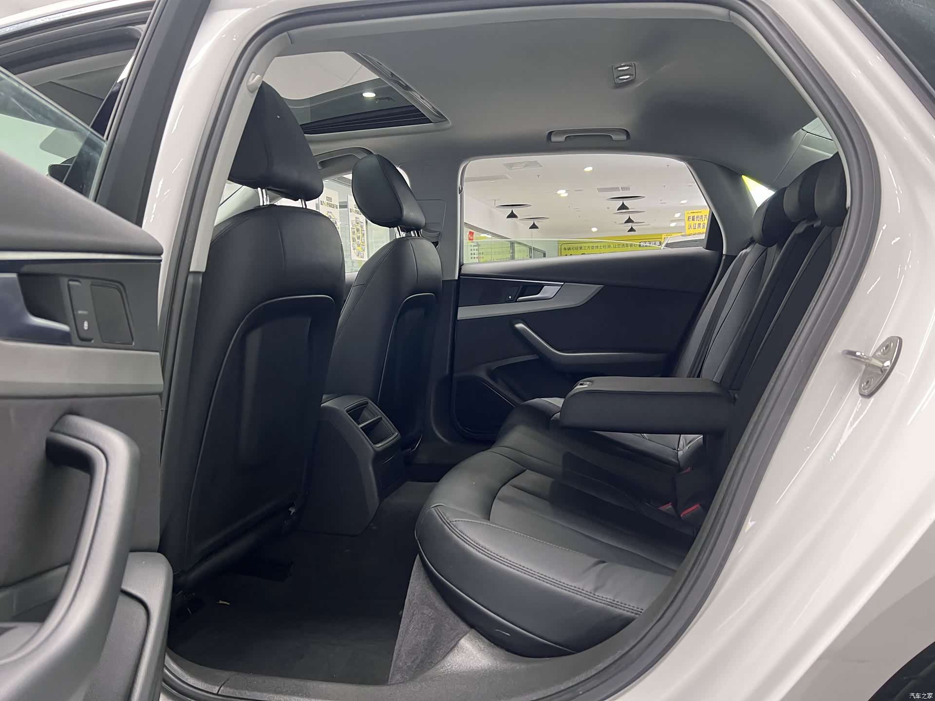Audi A4L, 2018 17
