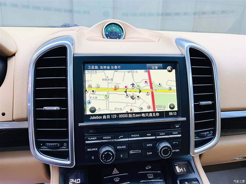 Porsche Cayenne, 2015 13