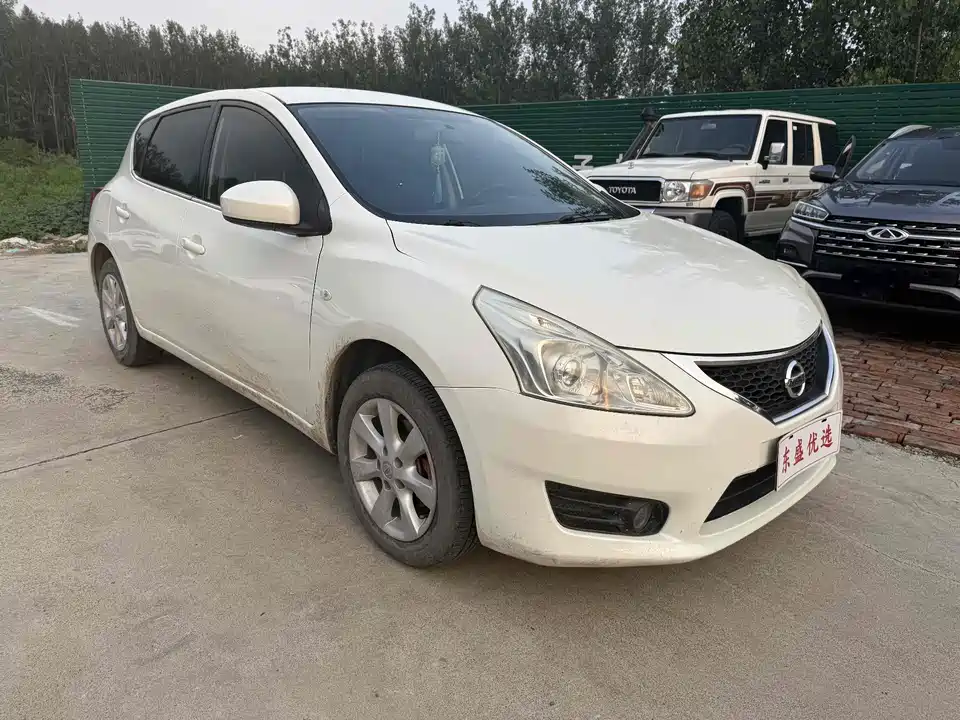 Nissan TIIDA