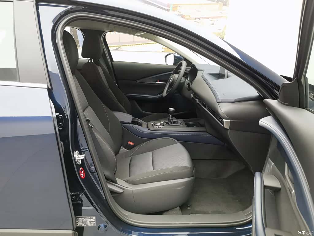 Mazda CX-30, 2025 23