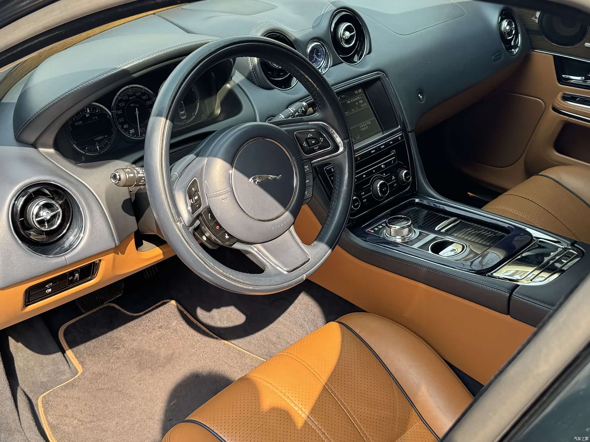 Jaguar XJ, 2012 23
