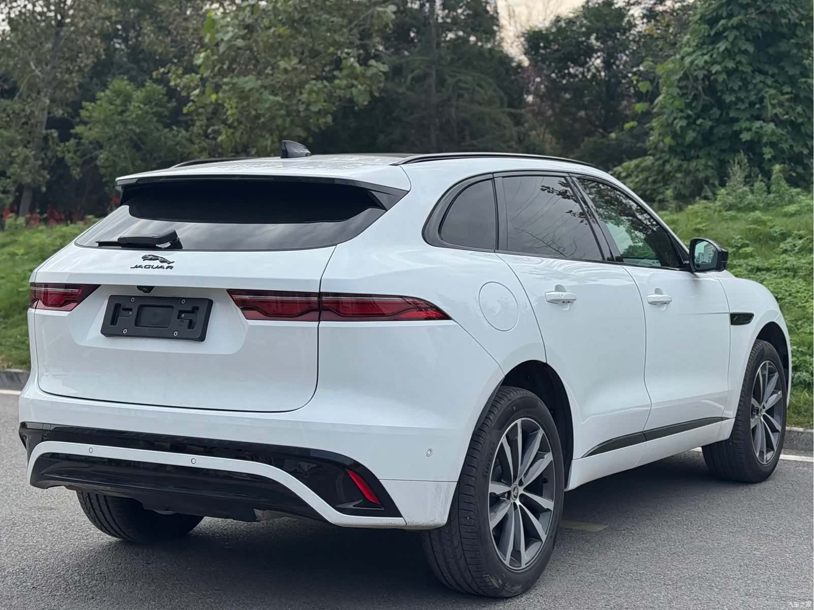 Jaguar F-PACE, 2024 13