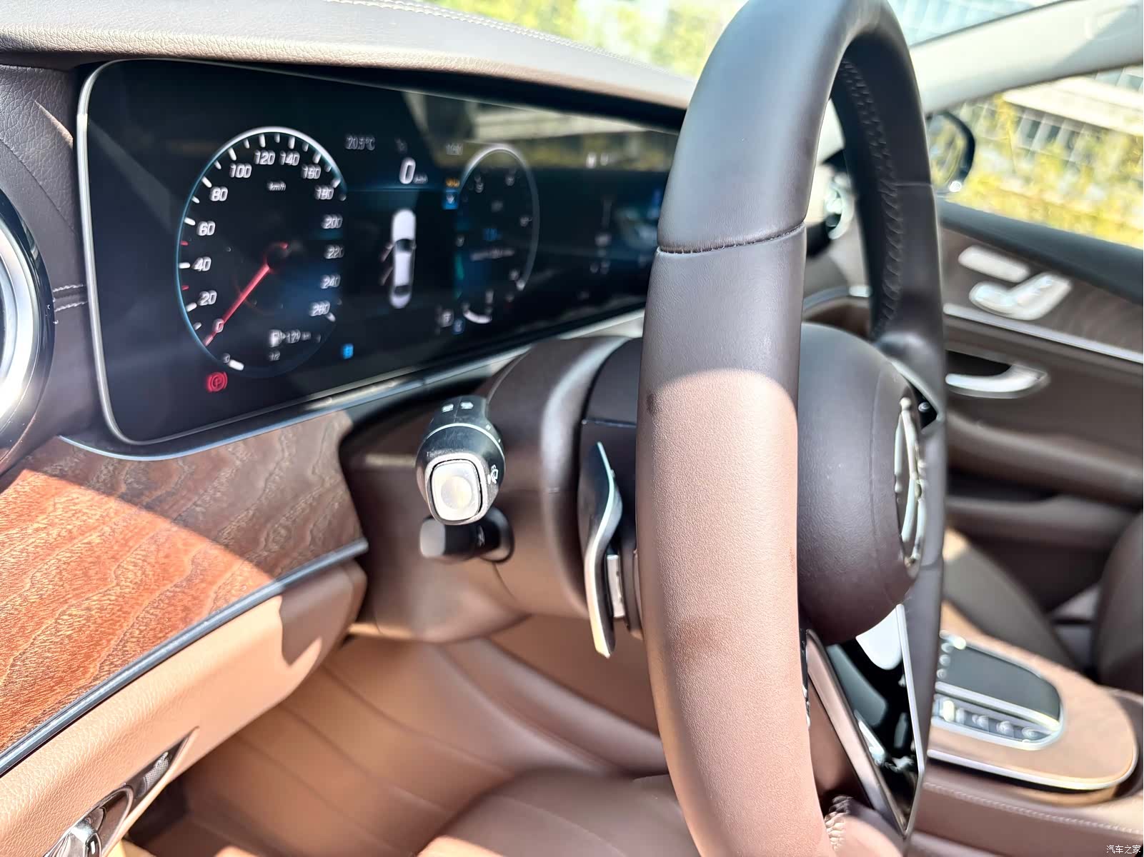 Mercedes-Benz E-Class, 2023 14