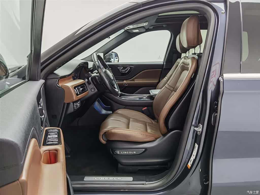 Lincoln Aviator, 2020 10
