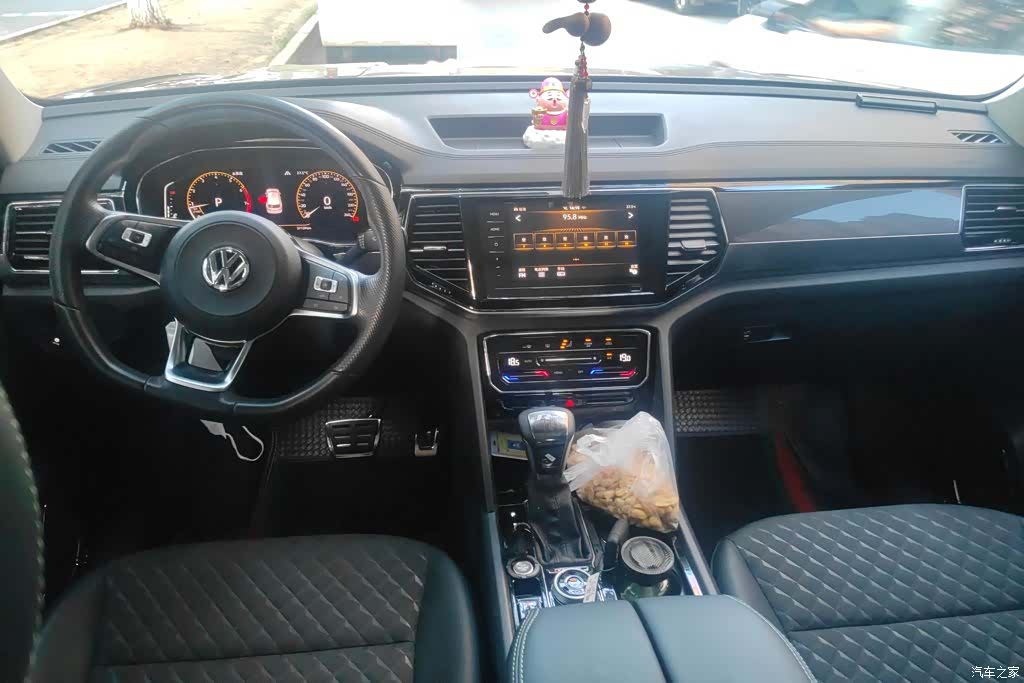 Volkswagen Teramont X, 2020 12
