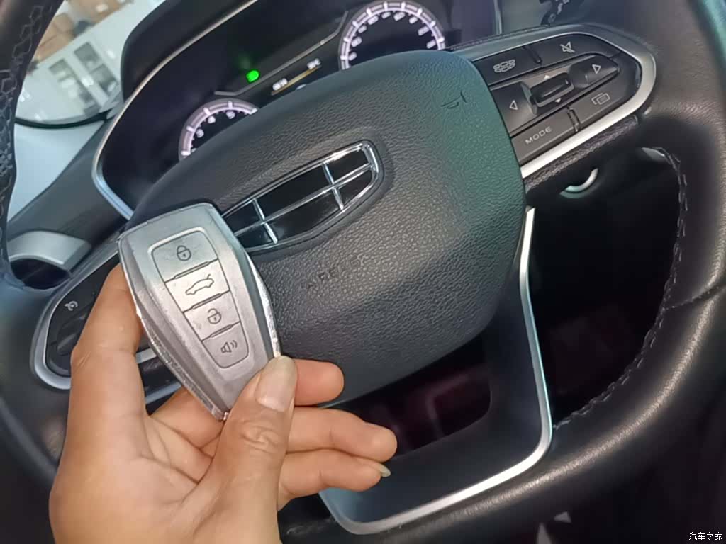 Geely Coolray, 2022 9
