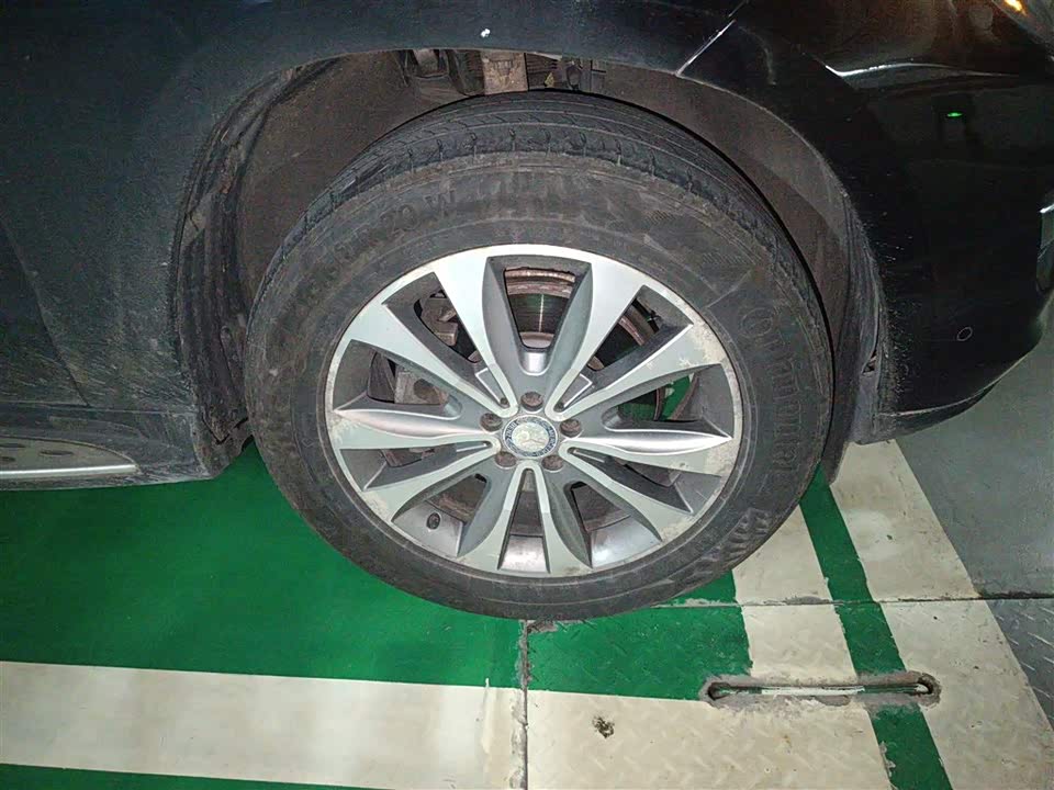 Mercedes-Benz GL grade