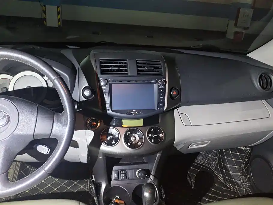 Toyota RAV4 Rongfang