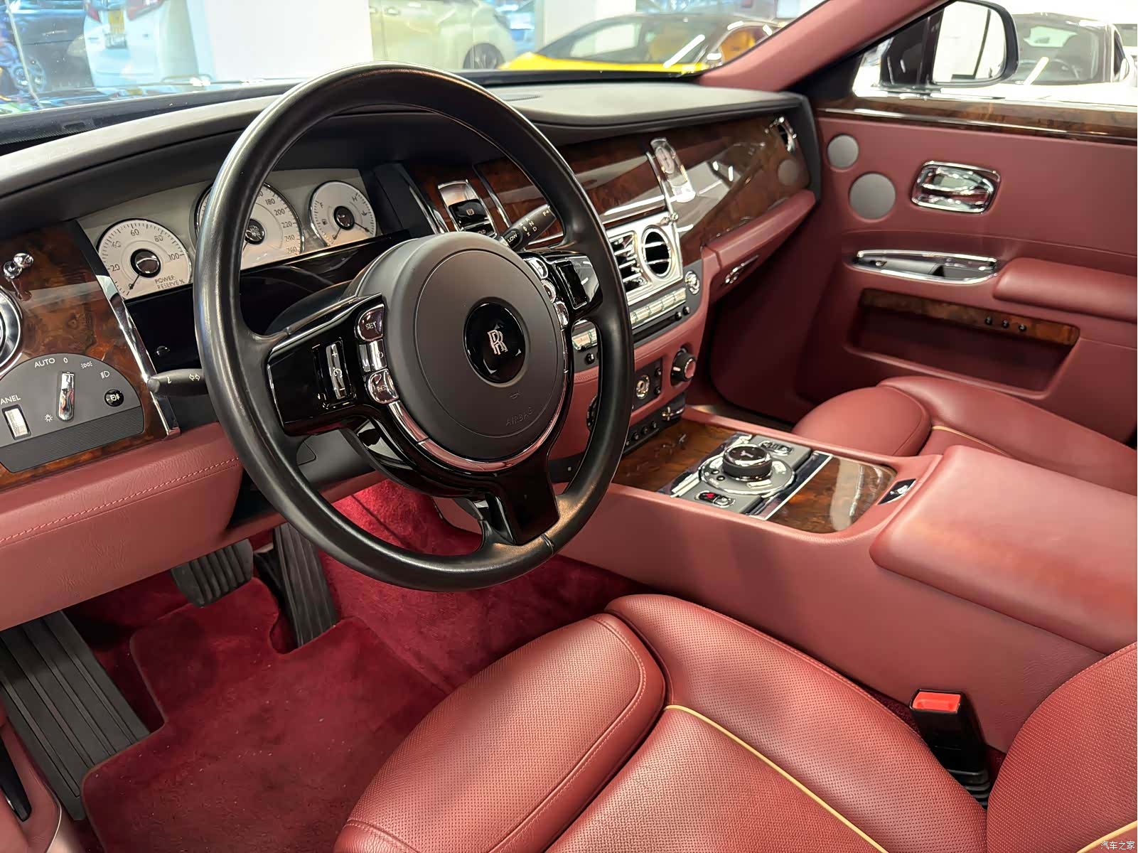 Rolls-Royce Ghost, 2015 4
