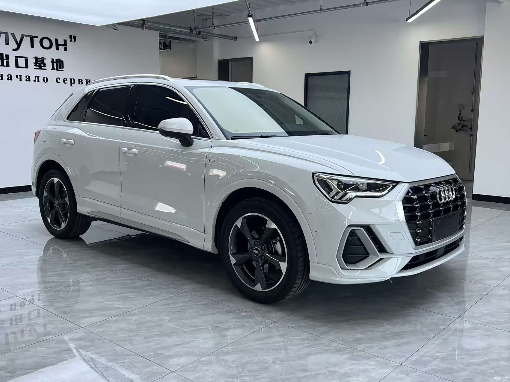 Audi Q3, 2023 3