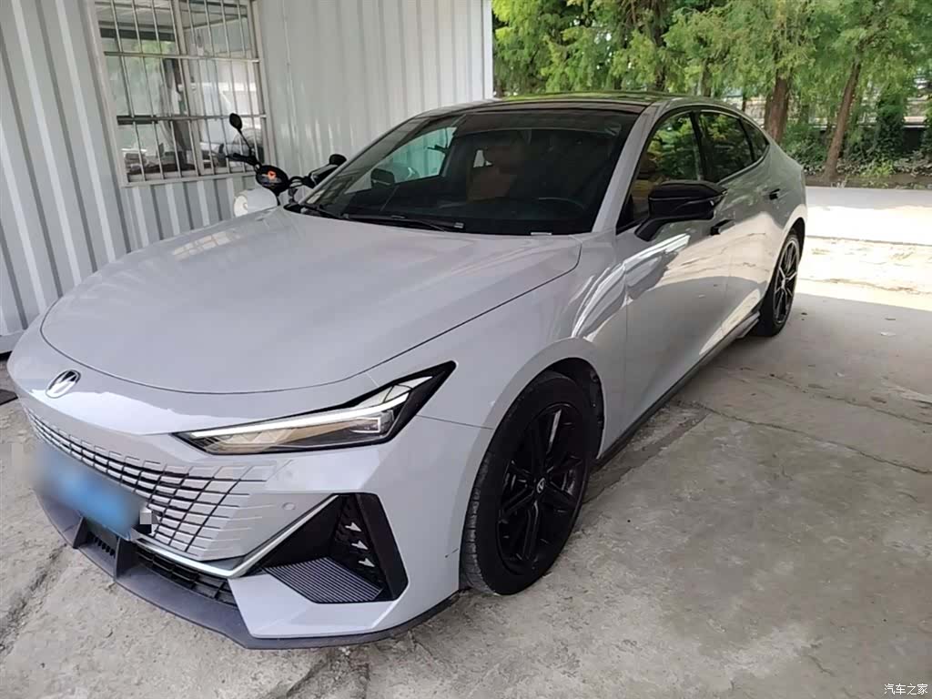 Changan UNI-V, 2023 1