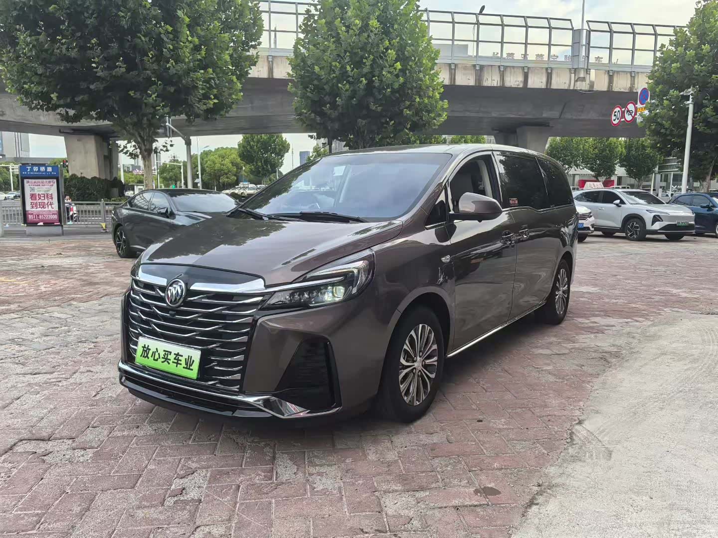 Buick GL8, 2024 1