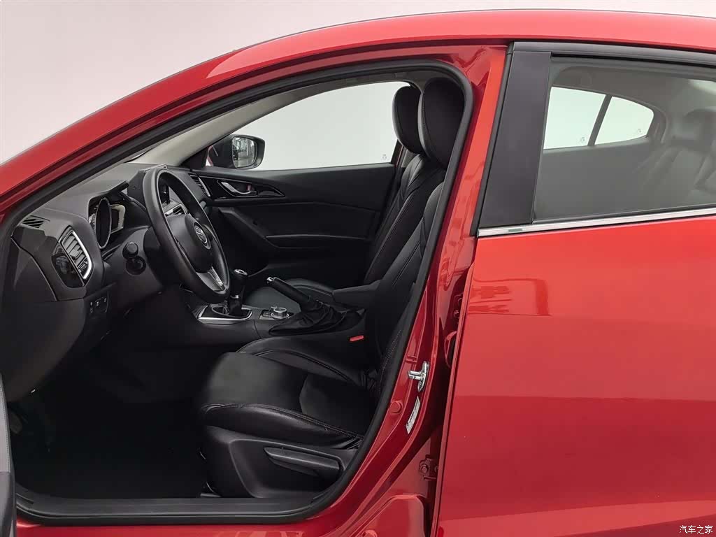 Mazda Mazda3, 2015 10